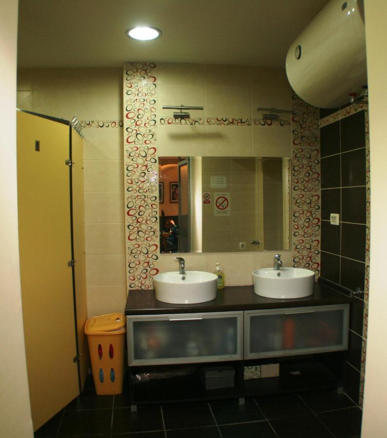 Hotel Jasmin à Belgrade Extérieur photo