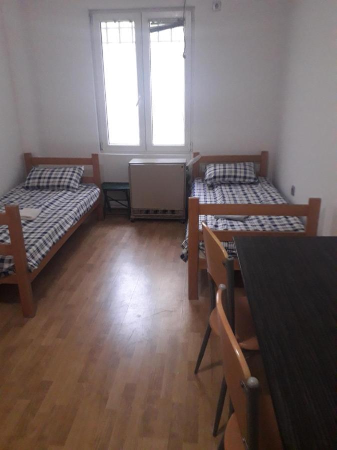 Hotel Jasmin à Belgrade Extérieur photo