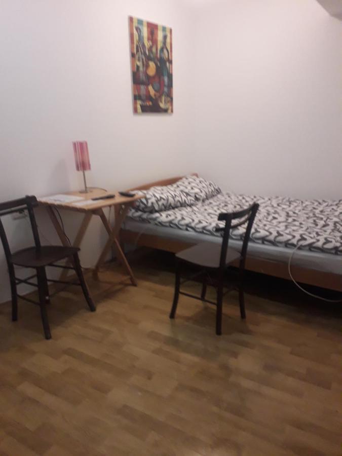 Hotel Jasmin à Belgrade Extérieur photo